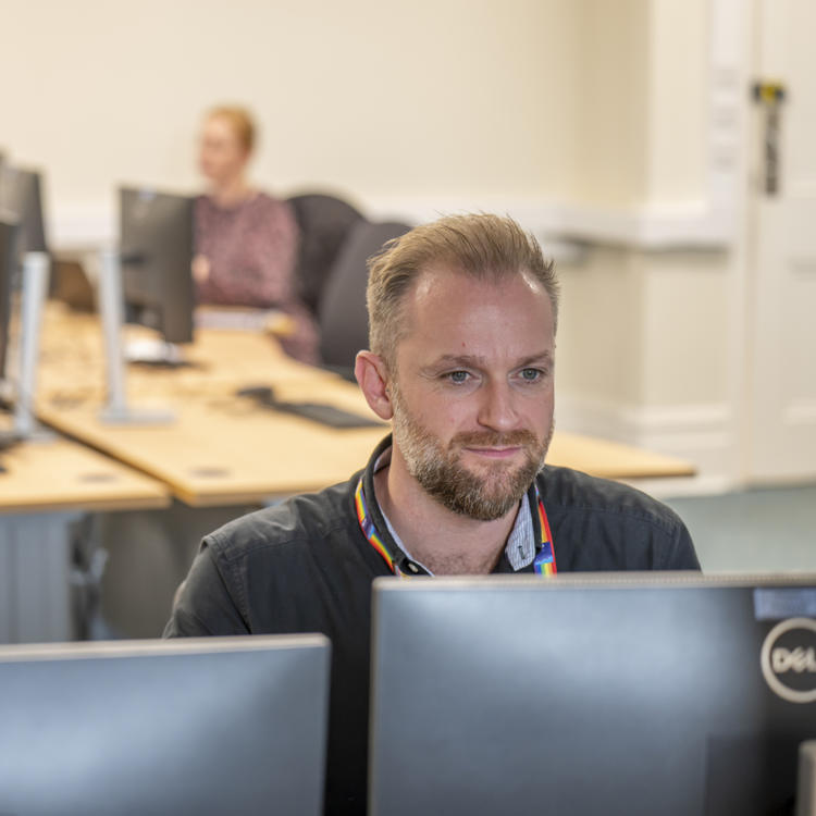 Jamie Iles Civic Centre 2 1925 x 1140